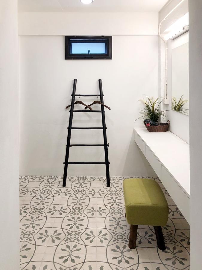 Moon House Hostel Bangkok Bagian luar foto